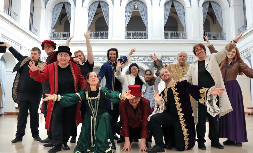 Revue à la carte - Minotauros Kompanie Gastspiel buchen